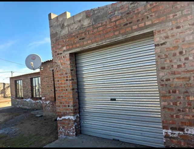 4 BEDROOM HOUSE FOR SALE IN GRASSLANDS